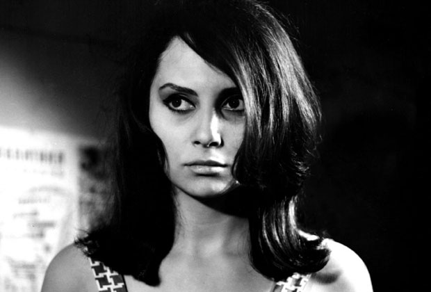 ОДЛАЗАК ЦРНЕ ДАМЕ СА ЗВЕЗДАНОМ СЕНКОМ: Иза Душице Жегарац остало 80 улога које су обележиле нашу кинематографију